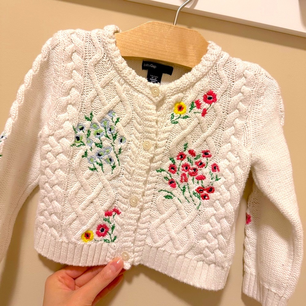 GAP Country side Floral Knit Cardigan
